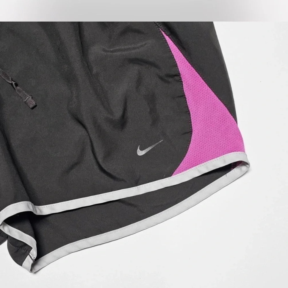 Nike Athletic Shorts, Size L - Picture 4 of 8